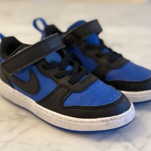 Nike Kids Black and Blue Sneakers
